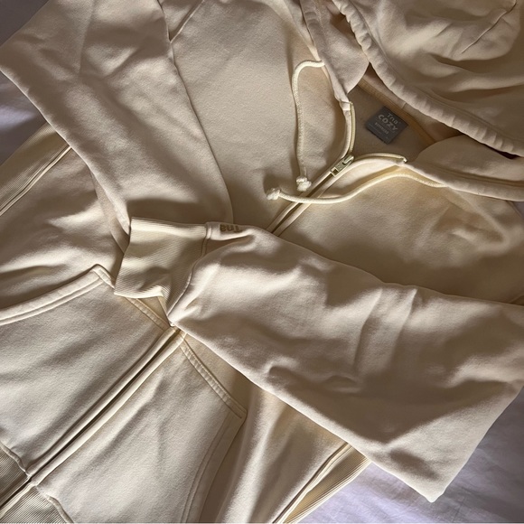 ‼️SOLD‼️TNA Sweatsuit - Picture 4 of 5